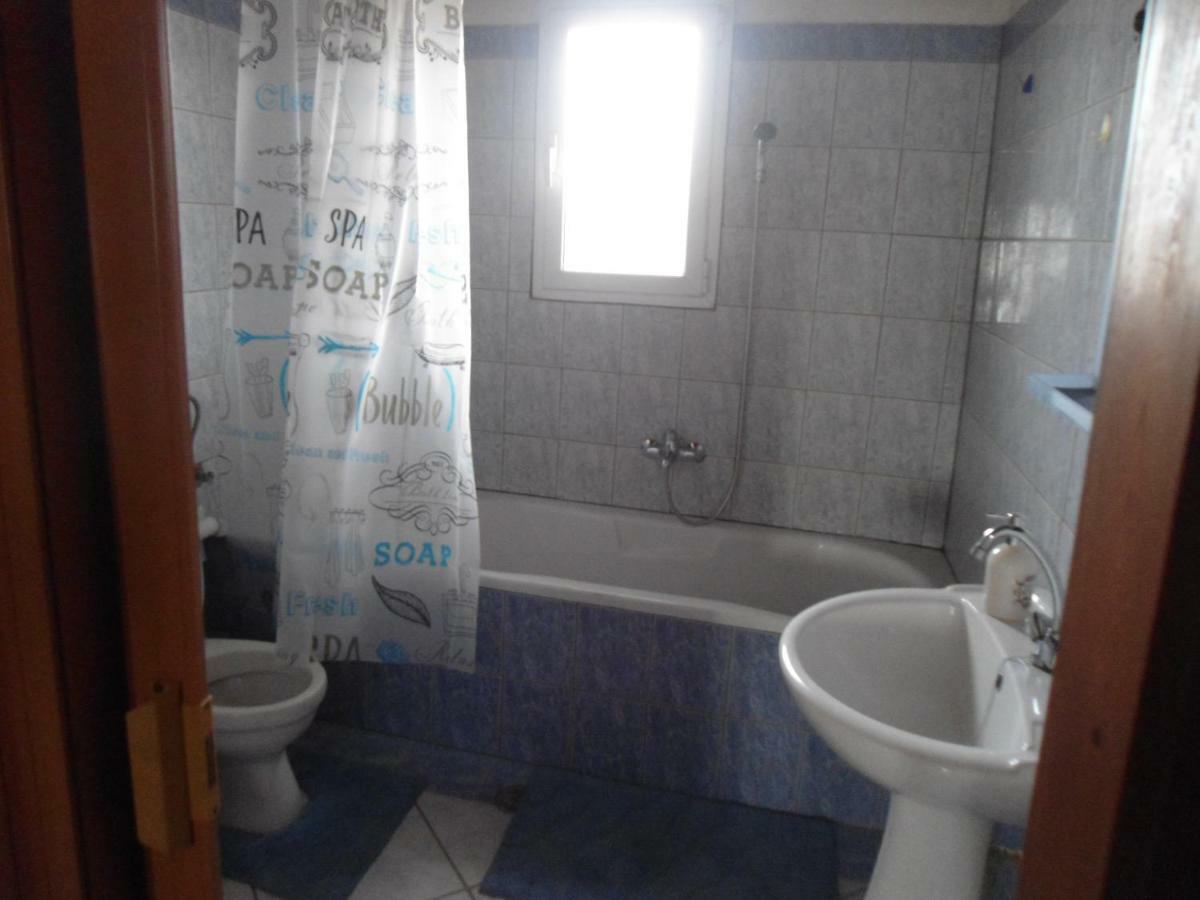 Sunny Apartment 15 Min From Airport And Sea Artemida  Dış mekan fotoğraf