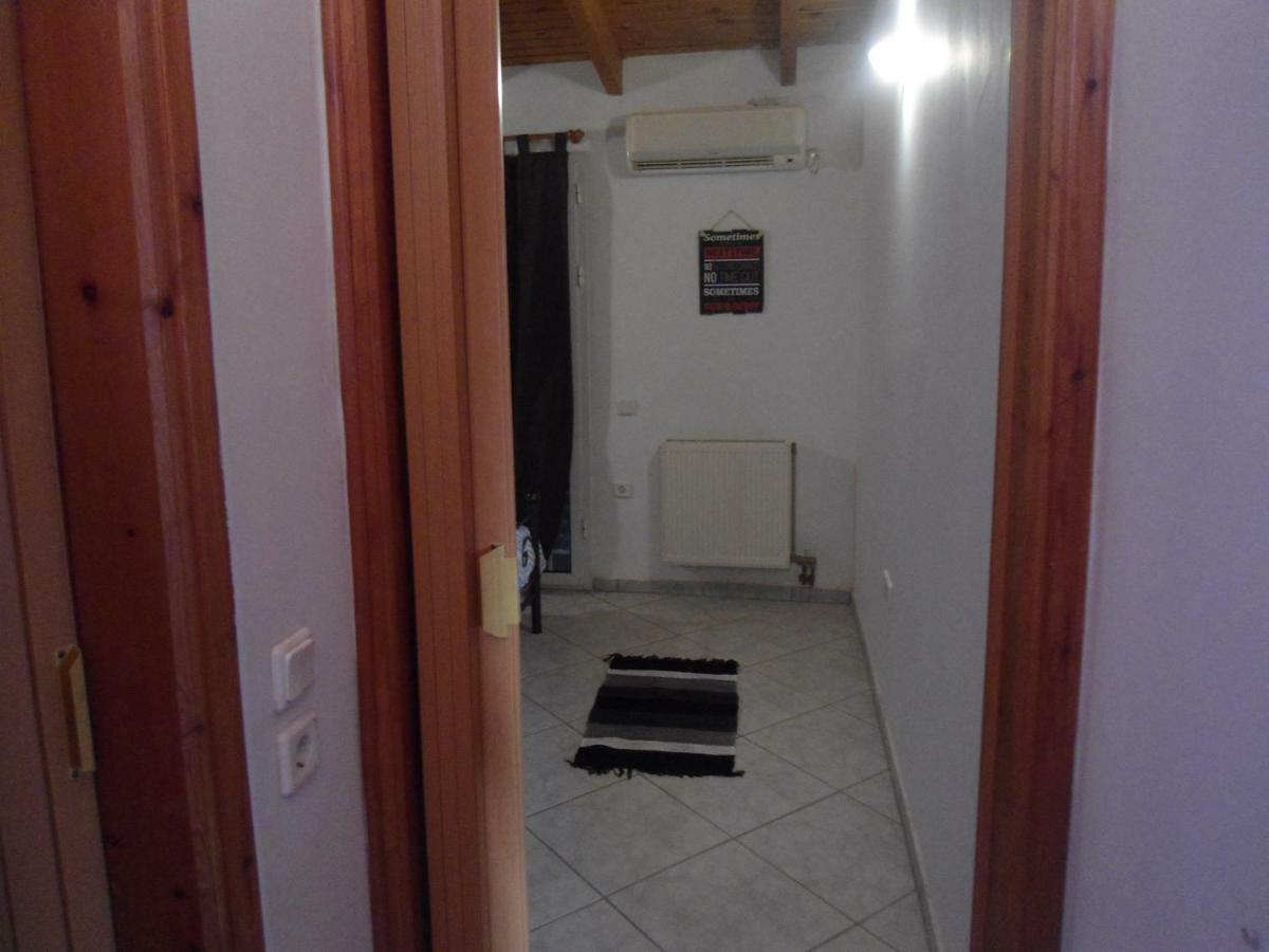 Sunny Apartment 15 Min From Airport And Sea Artemida  Dış mekan fotoğraf
