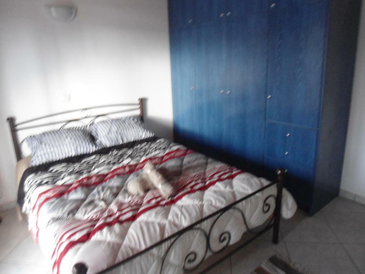 Sunny Apartment 15 Min From Airport And Sea Artemida  Dış mekan fotoğraf